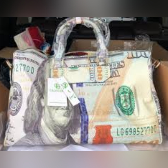 New Money Duffle Bag - Picture 4 of 4